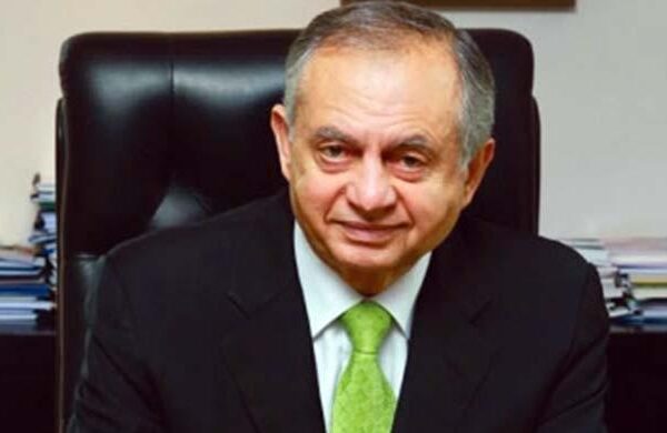 اس سال ملکی تاریخ کی ریکارڈ برآمدات کا ہدف حاصل کر لیں گے، مشیر تجارت