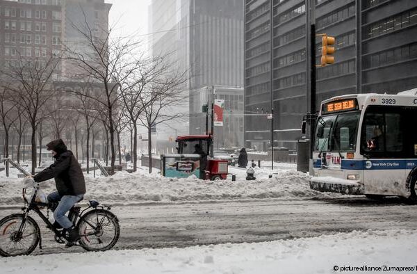 امریکا میں شدید سردی کے کئی ریکارڈ ٹوٹ گئے