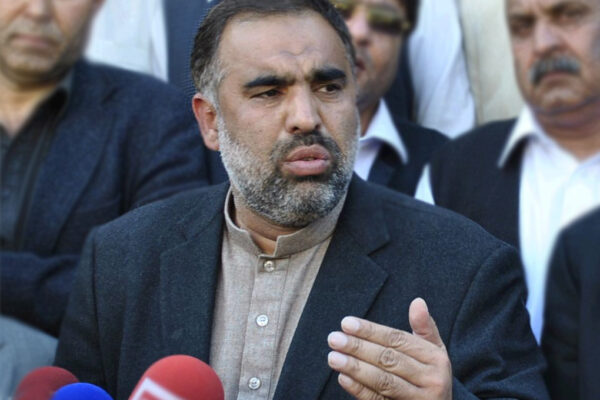 لندن، پاکستانی سیاست کے بدلے ہوئے رنگ