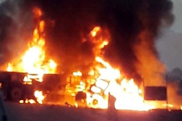 حب: مسافر بس اور آئل ٹینکر تصادم میں ہلاکتوں کی تعداد 27 ہو گئی