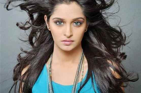 بگ باس جیتنا دپیکا کو مہنگا پڑ گیا، تیزاب سے جلانے کی دھمکیاں