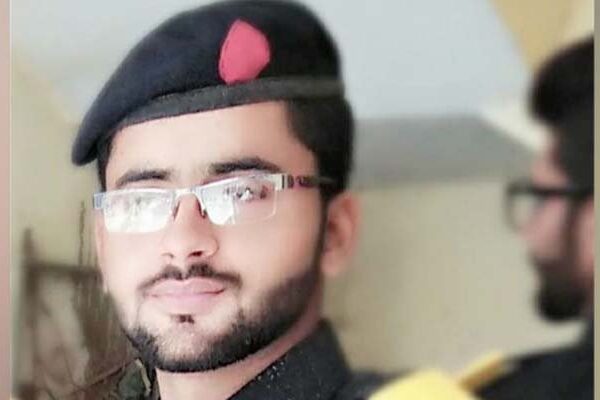 کراچی: ٹریفک پولیس اہلکار کے قتل کے الزام میں خاتون سمیت چار ملزمان گرفتار