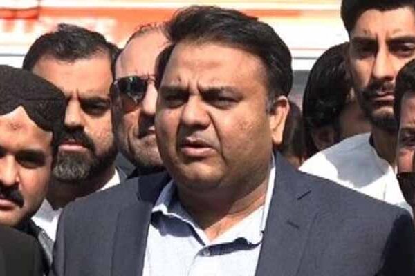 حکومت کو کوئی اتحادی چھوڑ کر نہیں جا رہا: فواد چوہدری