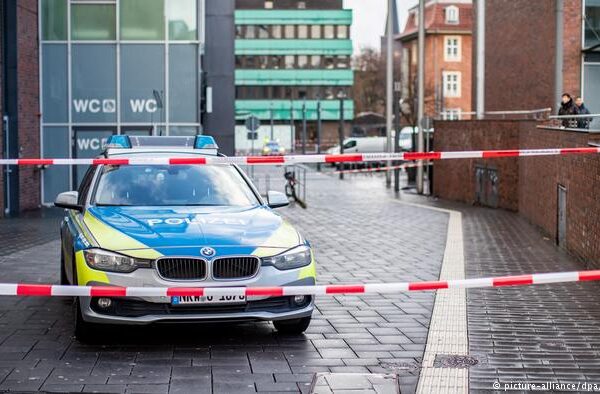 دو جرمن شہروں میں راہگیروں پر گاڑی چڑھانے سے پانچ افراد زخمی