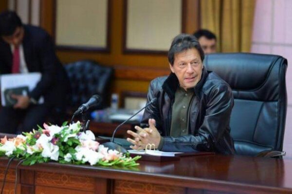 جس دن عمران خان نے خود کو سیاستدان سمجھا