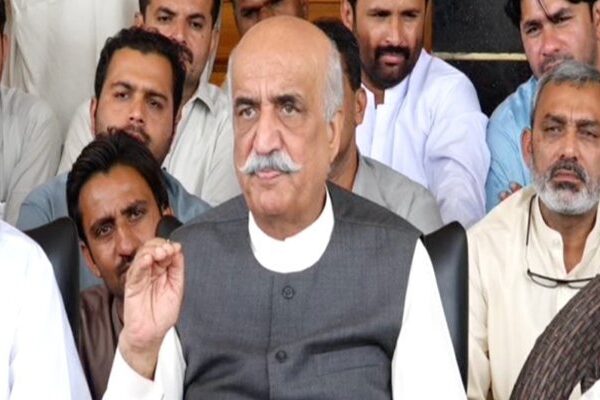 شہباز شریف کے پروڈکشن آرڈر منسوخ ہوئے تو پارلیمنٹ نہیں چلے گی: خورشید شاہ