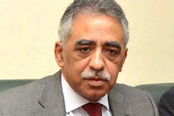 ڈیفنس کراچی میں سابق گورنر محمد زبیر کو نامعلوم افراد کی جانب سے روکنے کی کوشش