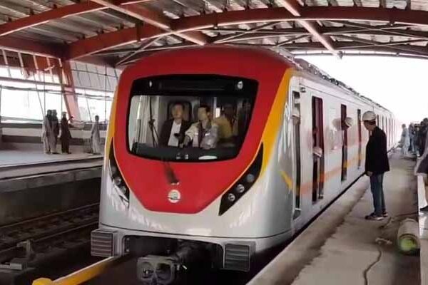 چیف جسٹس پاکستان کا اورنج لائن منصوبہ مجوزہ تاریخ پر مکمل کرنے کا حکم