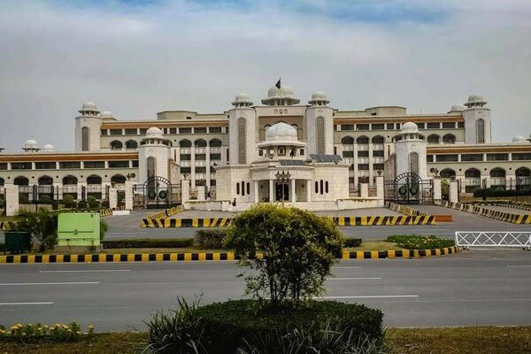 وزیراعظم ہاؤس آئیسکو کا 9 کروڑ 97 لاکھ روپے کا نادہندہ نکلا