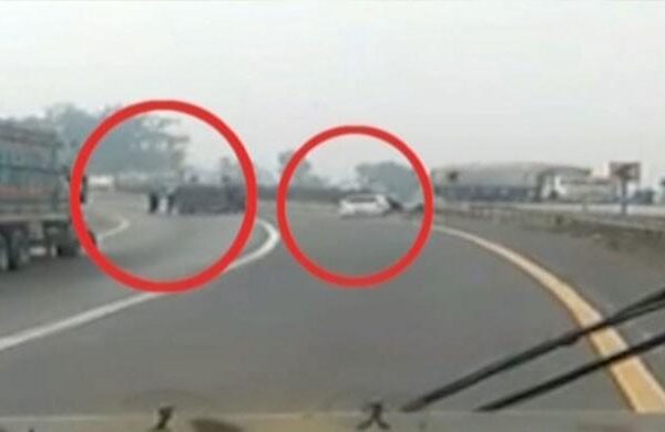 ساہیوال: مبینہ مقابلے پر سی ٹی ڈی کی نئی وضاحت، ورثا سراپا احتجاج