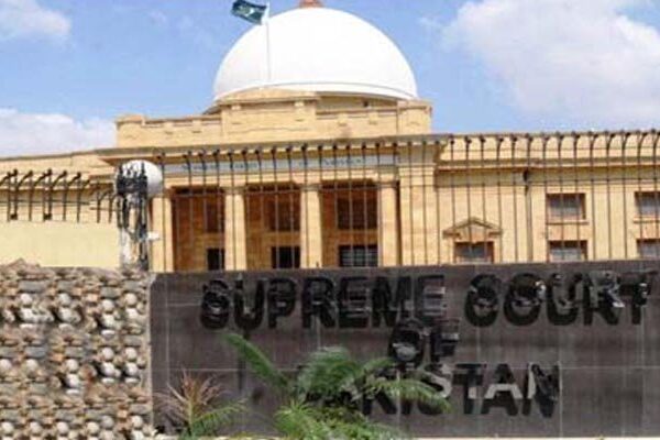 کراچی کو 40 سال پرانی حالت میں بحال کرنے کا حکم، جتنی عمارتیں ہوں سب گرائیں: سپریم کورٹ