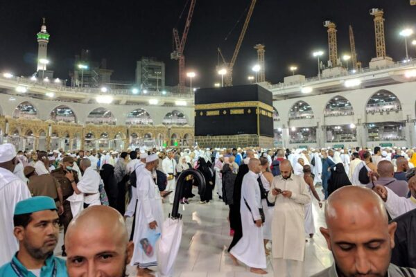 حج غریب پر فرض نہیں۔۔ تبدیلی آ گئی ہے