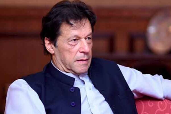 سفیر پاکستان اور کپتان