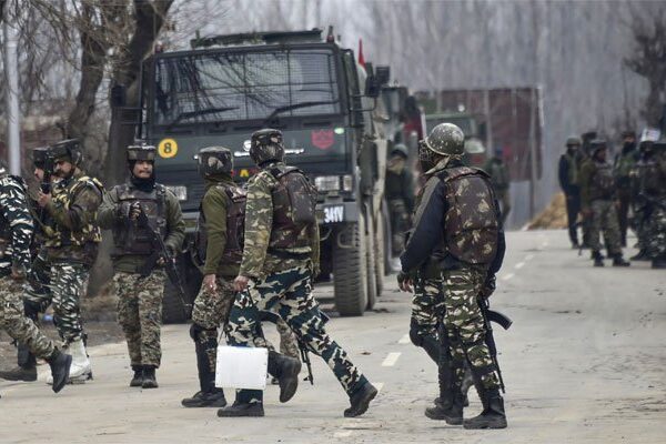 مقبوضہ کشمیر میں مزید 10 ہزار بھارتی فوجی بھیج دیے گئے: 200 سے زائد افراد گرفتار