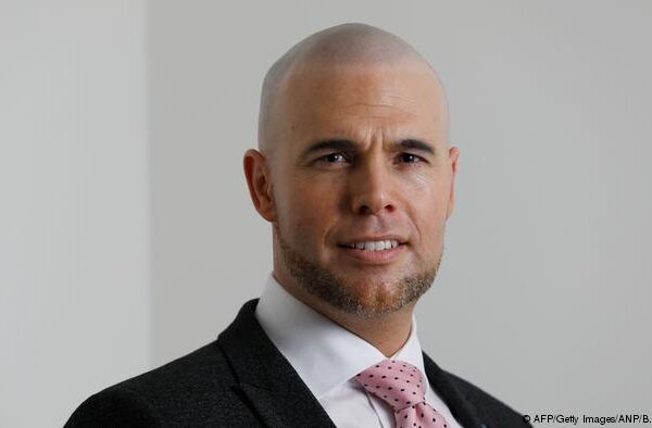 ہالینڈ کے اسلام مخالف گیئرٹ ولڈرز کے دست راست مسلمان ہو گئے