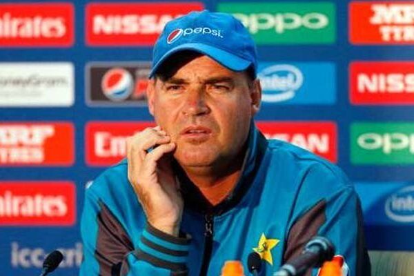 جنوبی افریقا سے شکست کے ذمہ دار ہم سب ہیں: مکی آرتھر