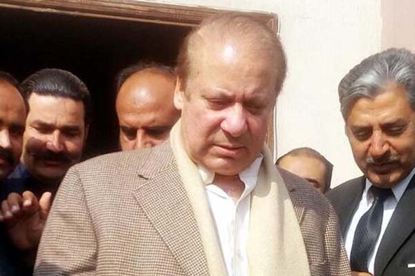 جیل واپس بھجوایا جائے : نواز شریف نے اسپتال منتقل ہونے سے انکار کر دیا