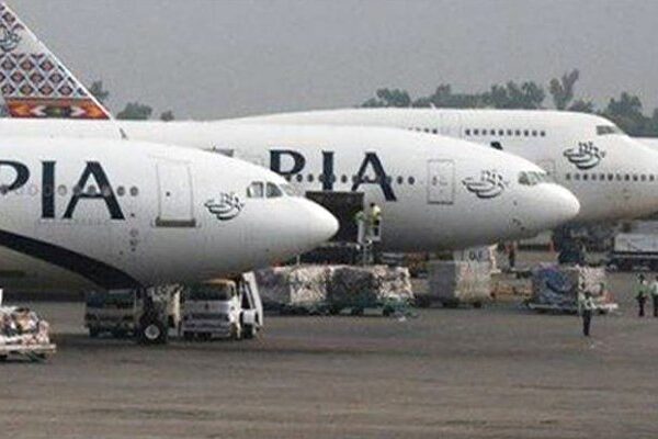 پاک بھارت کشیدگی: ملک بھر میں رات 12 بجے تک تمام فلائٹ آپریشن معطل