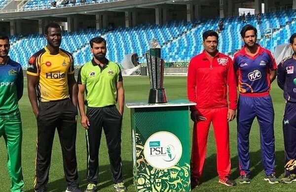 پی ایس ایل کے چوتھے ایڈیشن کی ٹرافی کی تقریب رونمائی