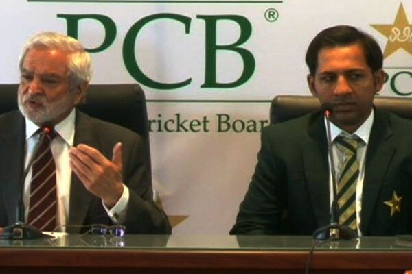 پی سی بی نے یوٹرن لیا یا بیرونی دباؤ نے سرفراز کو کپتان برقرار رکھنے پر مجبور کیا؟