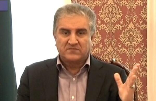 بھارت پاکستان کو دباؤ میں لانے کا خیال ذہن سے نکال دے: وزیر خارجہ