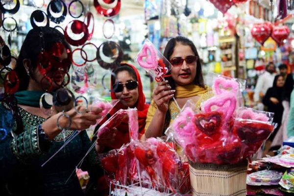 ویلنٹائن ڈے ایک مغربی تہوار