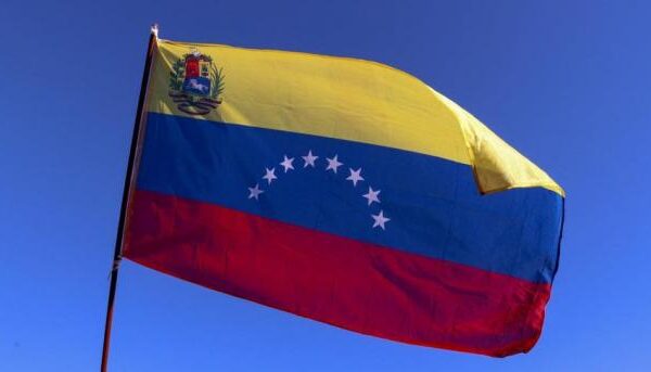 وینزویلا: امریکہ سے بھیجے گئے کثیر تعداد میں اسلحے اور ایمونیشن کو تحویل میں لے لیا گیا