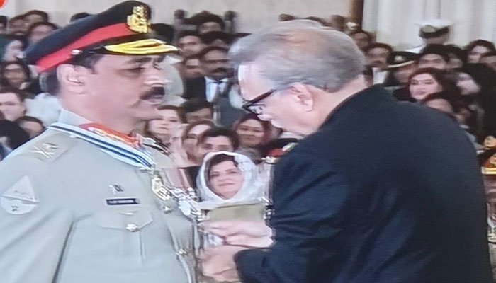 Arif Alvi - Major General Asif Ghafoor