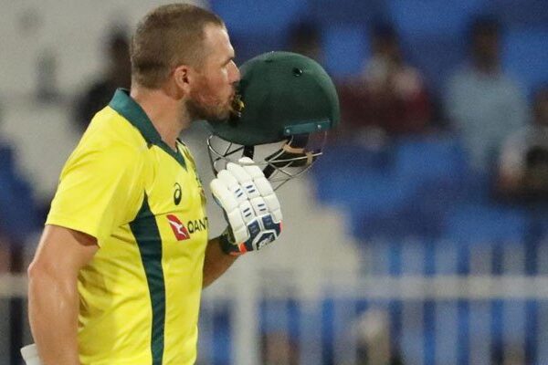 آسٹریلیا نے دوسرے ایک روزہ میچ میں بھی پاکستان کو 8 وکٹوں سے شکست دیدی