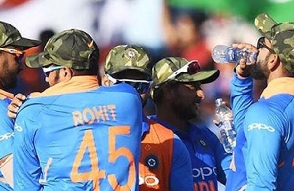 بھارتی ٹیم کے فوجی کیپ پہننے پر پاکستان کا آئی سی سی سے نوٹس لینے کا مطالبہ