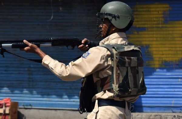کشمیر: بھارتی فوجی نے اپنے ہی تین ساتھیوں کو ہلاک کر دیا
