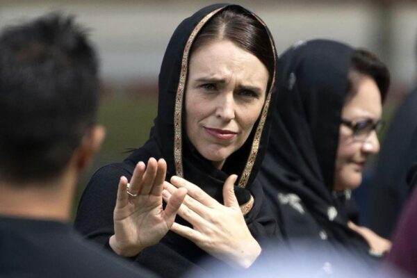 مسلمانوں سے اظہار یکجہتی کی عمدہ مثال