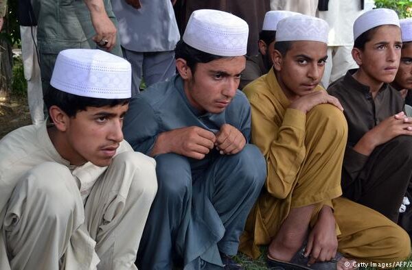 اسلامی مدارس اور علماء حق کے خلاف پروپیگنڈا