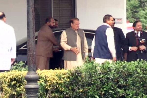 سابق وزیراعظم نواز شریف کا شریف میڈیکل کمپلیکس میں طبی معائنہ
