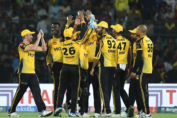 پشاور زلمی نے کراچی کنگز کو 61 رنز سے شکست دیدی