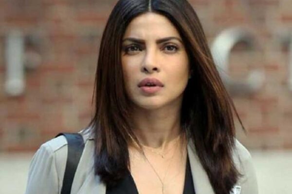 پاکستان سے جنگ کی حمایت پریانکا کو مہنگی پڑ گئی