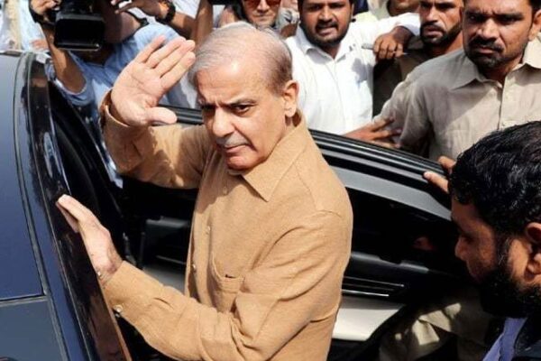 لیپ ٹاپ اسکیم کے بعد شہباز شریف کو سالڈ ویسٹ منیجمنٹ سے بھی کلین چٹ مل گئی