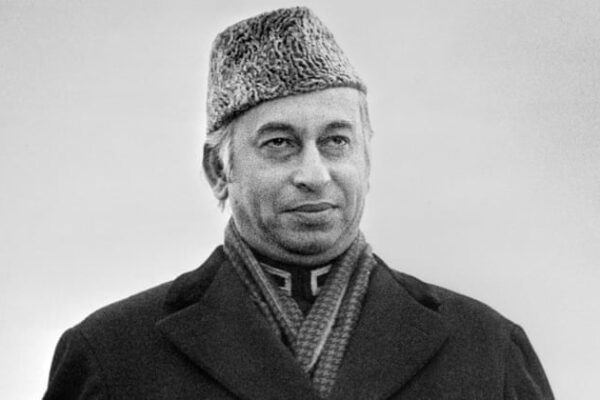 قوم  کا  محسن