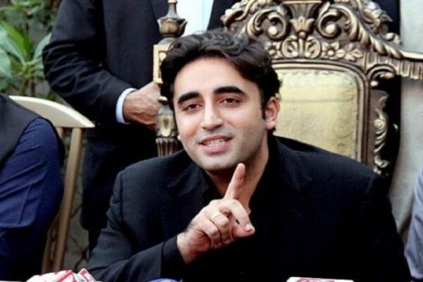 ایوانوں سے گلی محلوں تک