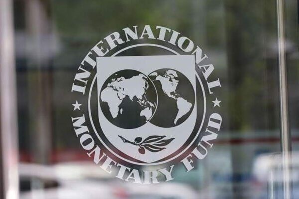 آئی ایم ایف نے پاکستان کے معاشی حالات مزید خراب ہونے کا خدشہ ظاہر کر دیا