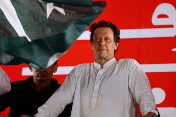 کیونکہ تبدیلی آ رہی ہے
