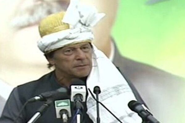 حکومت کہیں نہیں جا رہی لیکن آصف زرداری جیل جانے والے ہیں: وزیراعظم