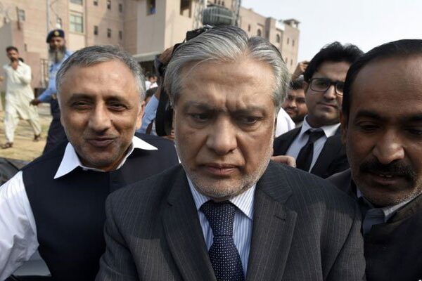 اسحاق ڈار اثاثوں میں 91 گنا اضافے کی وضاحت نہیں دے سکے، واجد ضیاء