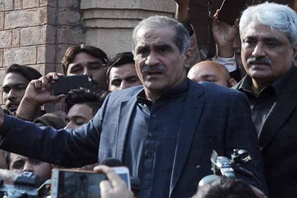 پیراگون سٹی کیس: خواجہ سعد اور سلمان رفیق کو نیب عدالت پہنچا دیا گیا