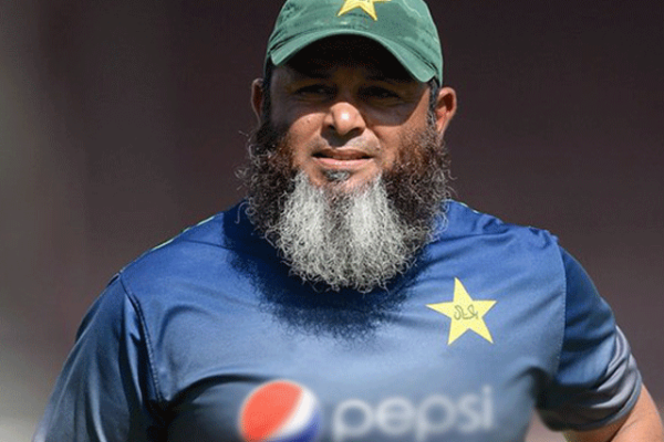 مشتاق احمد کو ایشین ایوارڈ سے نوازا جائے گا