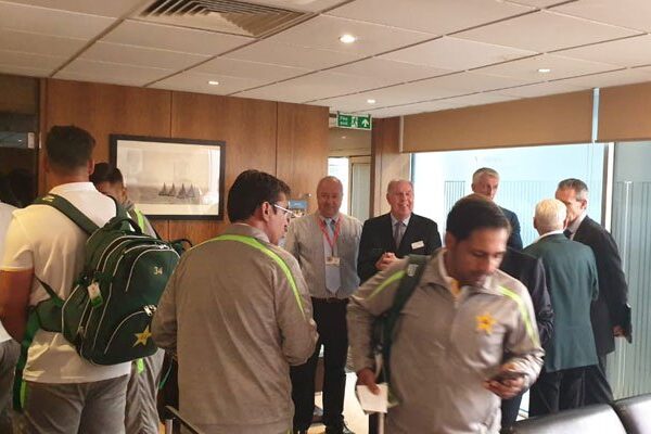 قومی ٹیم تاریخ کے مہنگے ترین کوچنگ اسٹاف کے ہمراہ ورلڈ کپ کا معرکہ سر کرے گی