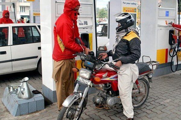 پیٹرول و ہائی اسپیڈ ڈیزل 6،6 اور مٹی کے تیل کی قیمت میں 3 روپے فی لیٹر اضافہ