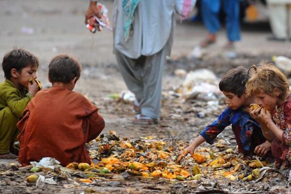 موروثی سیاست سے غربت، مہنگائی تک