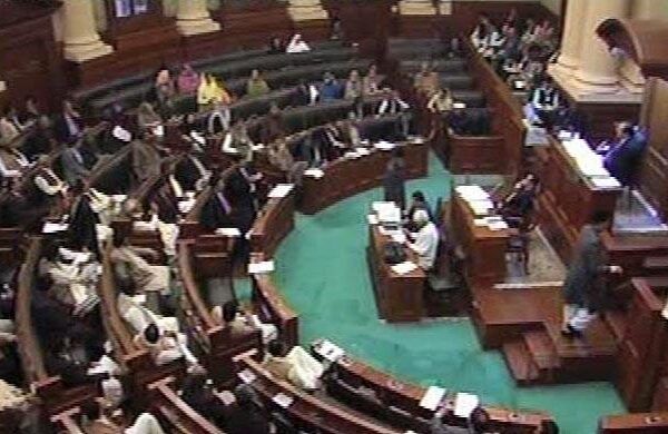 پنجاب اسمبلی میں بلدیاتی بل پر ہنگامہ، (ن) لیگ کے 3 ارکان کی رکنیت معطل