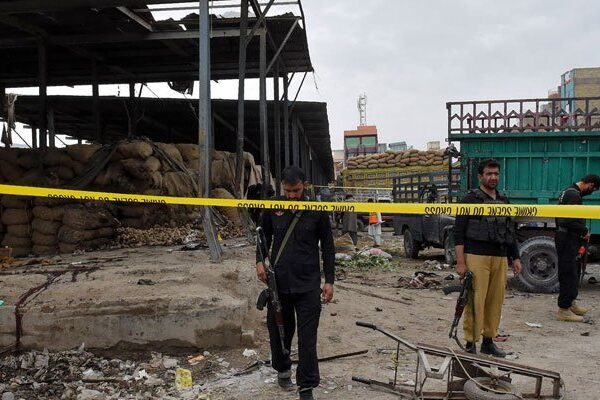 سانحہ ہزار گنجی: کوئٹہ میں سوگ کی فضا، ہزارہ برادری کا دھرنا جاری